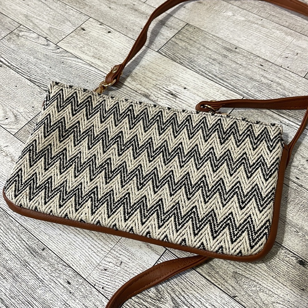 Boho Crossbody - Picture 3 of 5